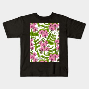 Sweet peas and bumblebees 4 Kids T-Shirt